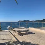Penthouse With A Sea View In דירה אלסיו