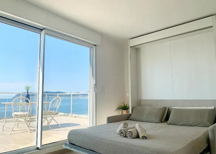 Lägenhet Penthouse With A Sea View In *