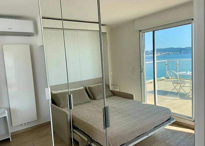 Lägenhet Penthouse With A Sea View In Alassio