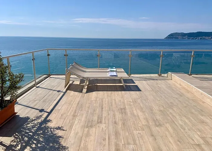 Lägenhet Penthouse With A Sea View In *