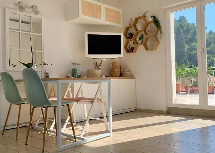 Lägenhet Penthouse With A Sea View In *