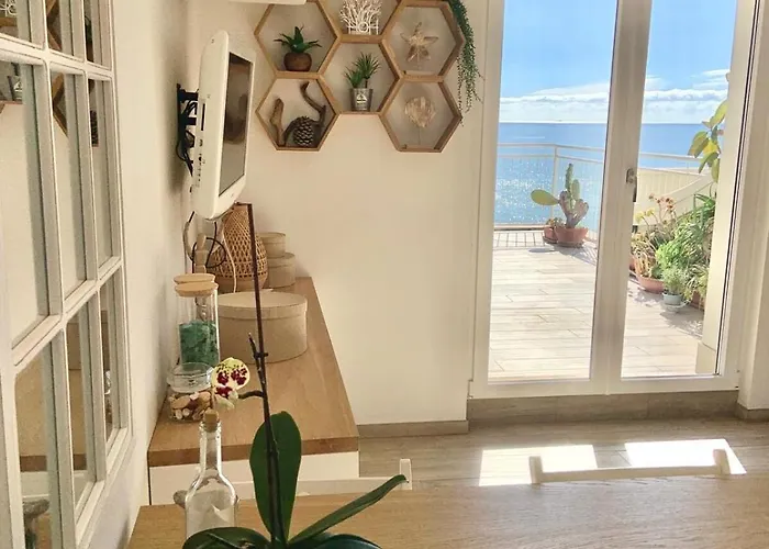 Penthouse With A Sea View In Lägenhet *